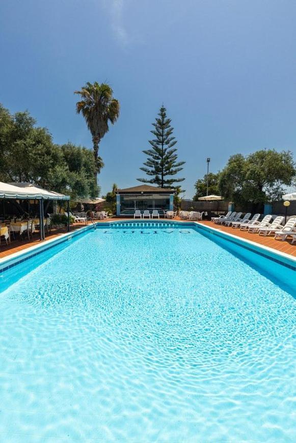 Hotel L'Ulivo Girasole Kültér fotó