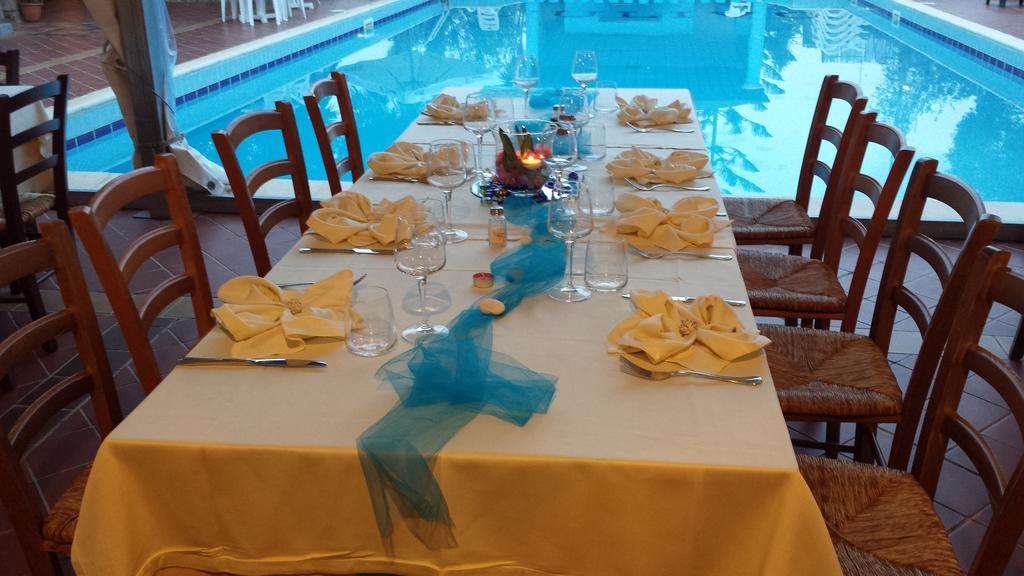 Hotel L'Ulivo Girasole Kültér fotó
